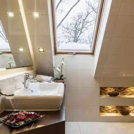 Apartament Monaco Vip * 자코파네